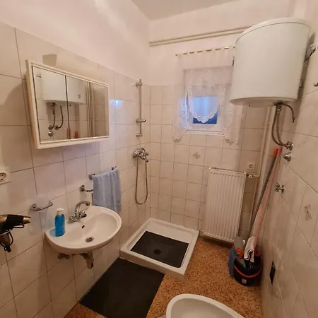 Ivan Apartamento Sukošan